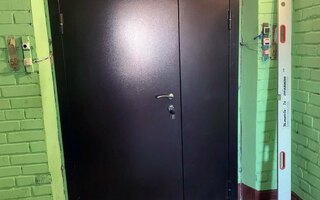 полуторная тамбурная дверь из металла по ГОСТу