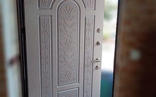 металлическая дверь в коттедж, модель ДКТЖ-58, вид изнутри